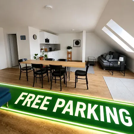 Ac & Free Parking In Center * Prága